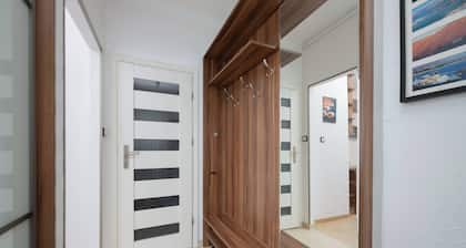 Colorful Apartment | Separate Kitchen | Close to the Airport