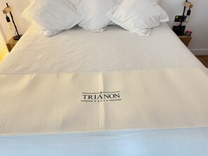6 slaapkamers, een strijkplank/strijkijzer, wifi, beddengoed