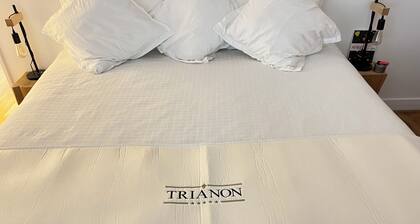 TrĂšs belle et trĂšs grande maison lumineuse ! A 12 minutes de Paris centre....