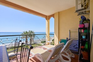 Property grounds - Firstline Beach By Ist Apartment – Directly on Peñoncillo Beach, Torrox Costa (Torrox)