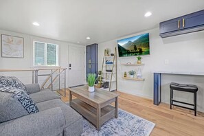 Comfort Room | Living area - Rucker Avenue Cozy Bungalow (Everett)