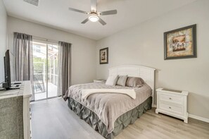 Iron/ironing board, WiFi, bed sheets - Tuscan Hills 4BR Oasis – Pool/Spa, Wi-Fi, Disney (Davenport)