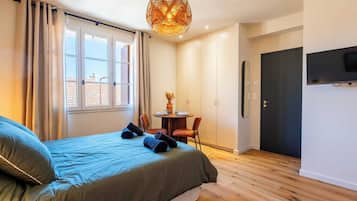 Fer et planche Ă repasser, Wi-Fi, draps fournis