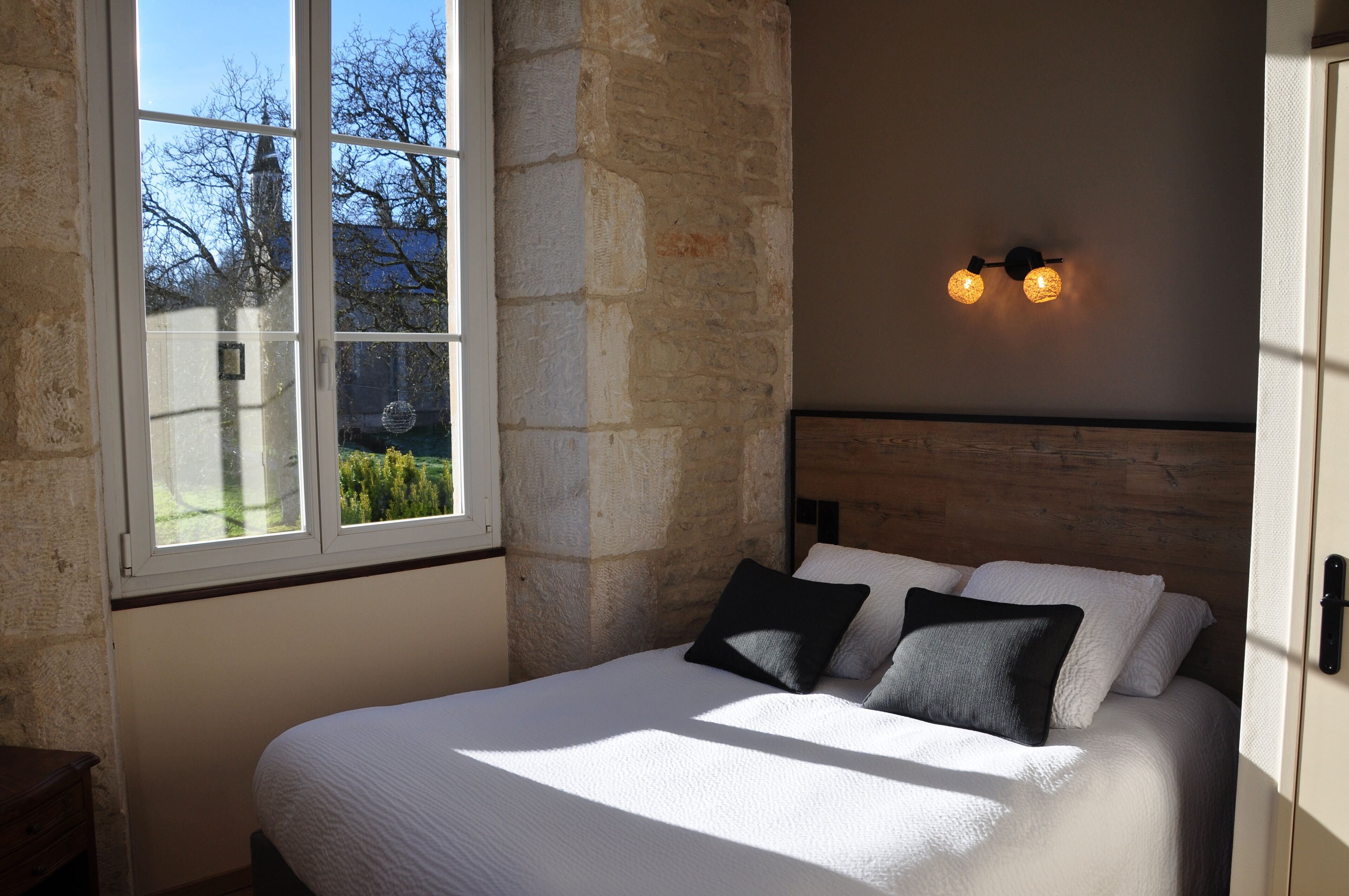 9 chambres, fer et planche à repasser, lit parapluie, Wi-Fi gratuit