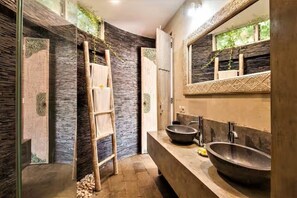 Shower, hair dryer, bidet, towels - Stylish 4BR Canggu Villa • Private Pool & Sundeck • 8 Min to Beach (Badung Regency)