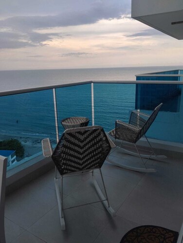  1-bedroom condo with sofa bed,AC in Santa Marta On the beach.Reserva Del Mar
