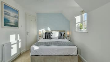 3 habitaciones, decoración personalizada y muebles diferentes