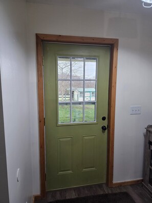 Interior - Cozy 1-bedroom ranch house in Georgetown on 10 acres with horse paddock. (Georgetown)