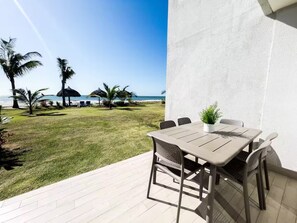 Outdoor dining - Ocean Splendor Villa -C15-PBB-2 bed, 2 bath (Punta Chame)