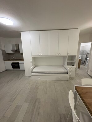 Bügeleisen/Bügelbrett, Bettwäsche