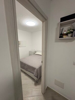 1 室のベッドルーム、アイロン / アイロン台、WiFi、ベッドシーツ