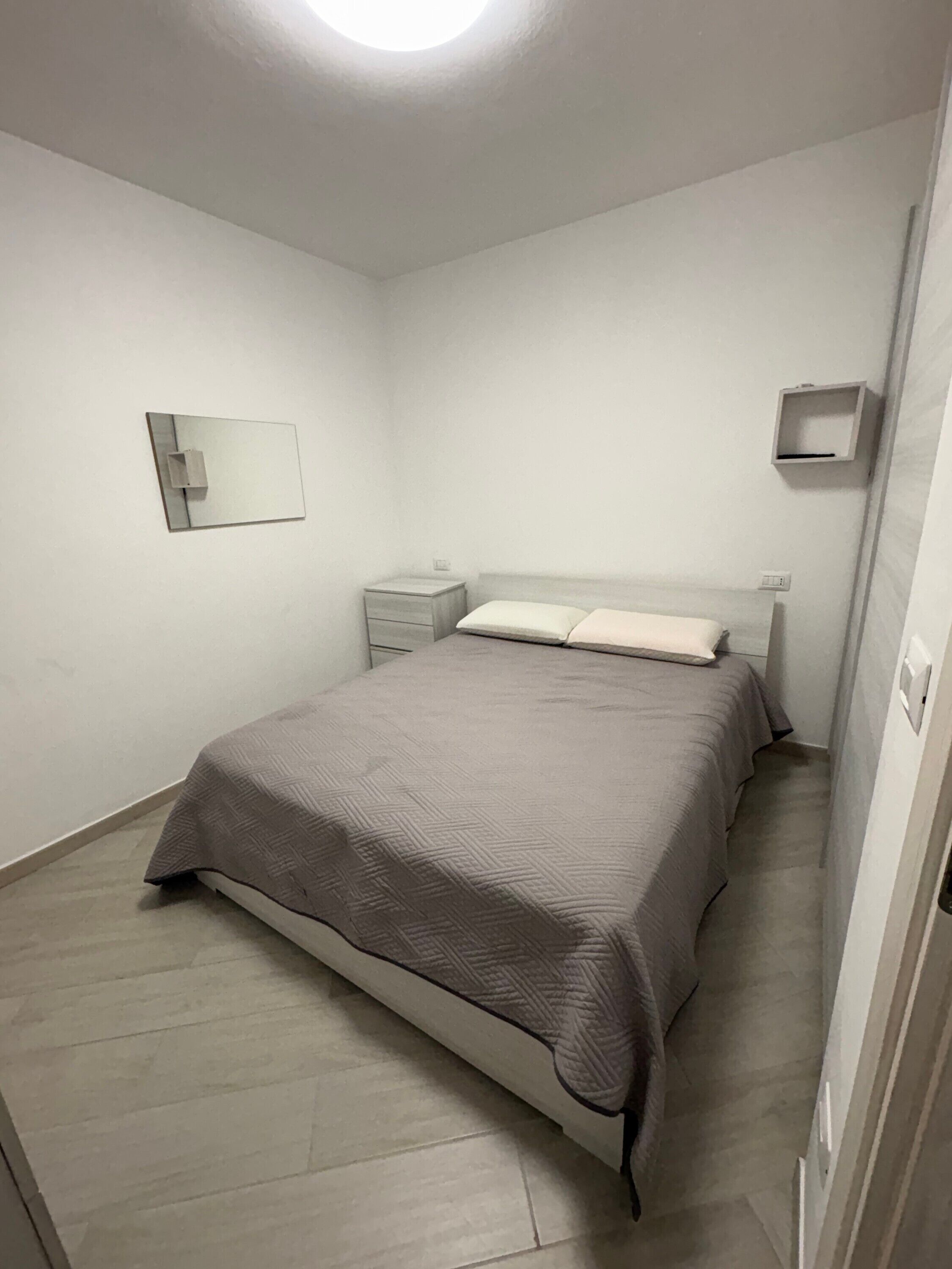 アイロン / アイロン台、WiFi、ベッドシーツ