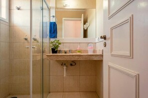 Gratis toiletartikelen, handdoeken, zeep, shampoo