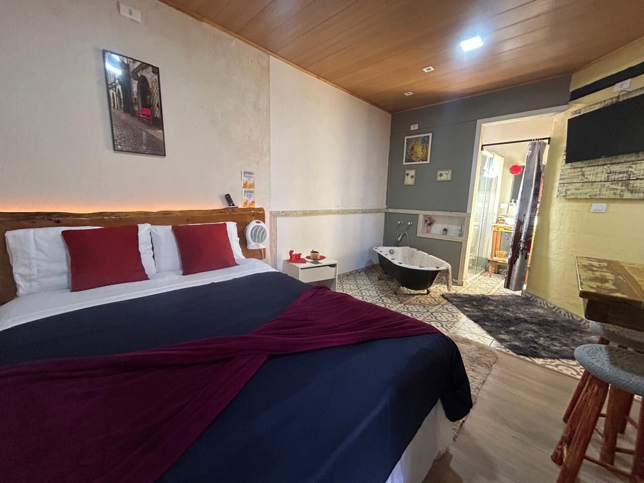 Deluxe Studio Suite
