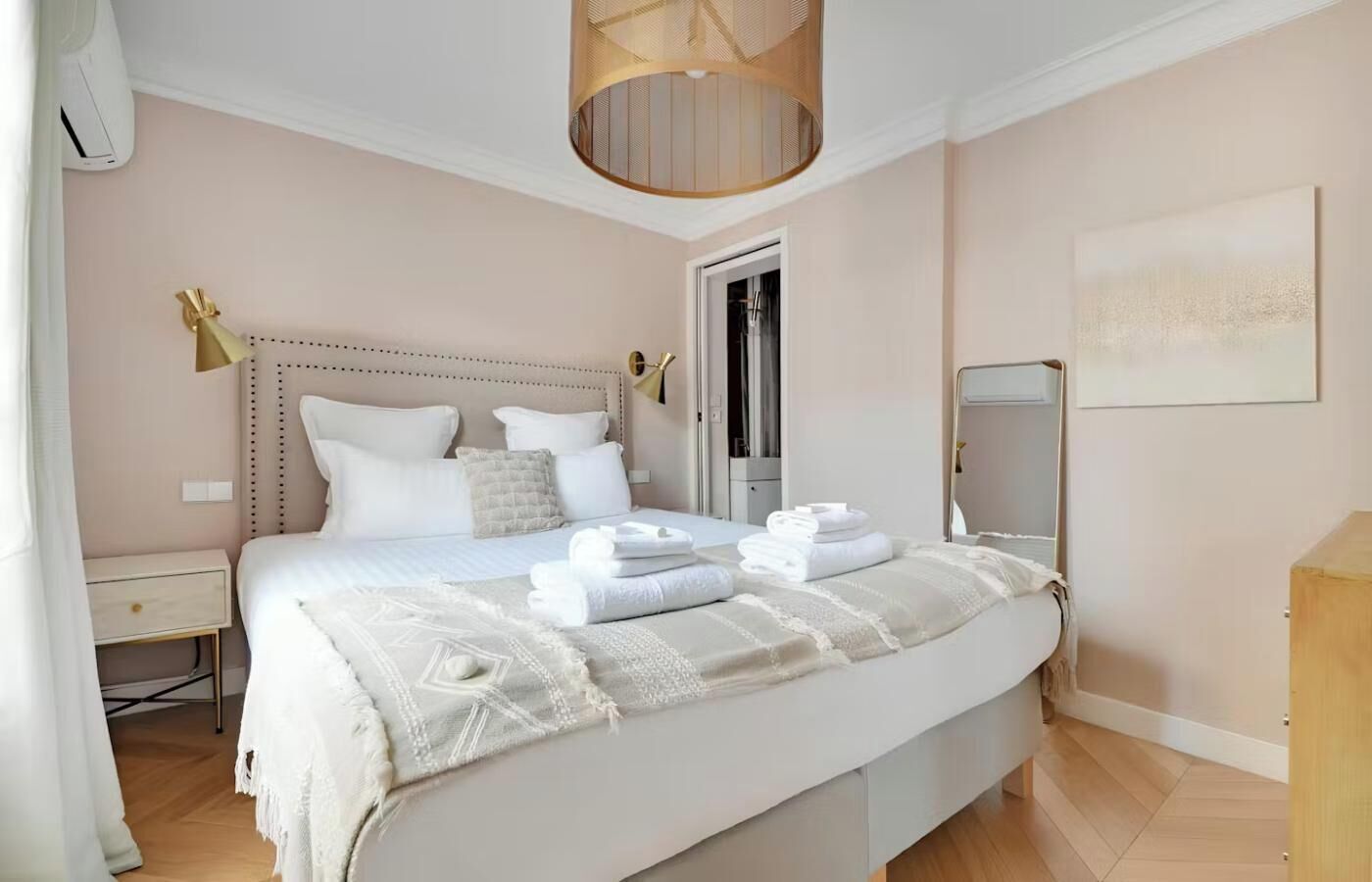 4 dormitorios, escritorio, tabla de planchar con plancha y wifi gratis