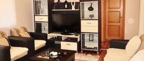 Huoneisto, 1 makuuhuone, parveke, näköala pihalle | Sisätilat