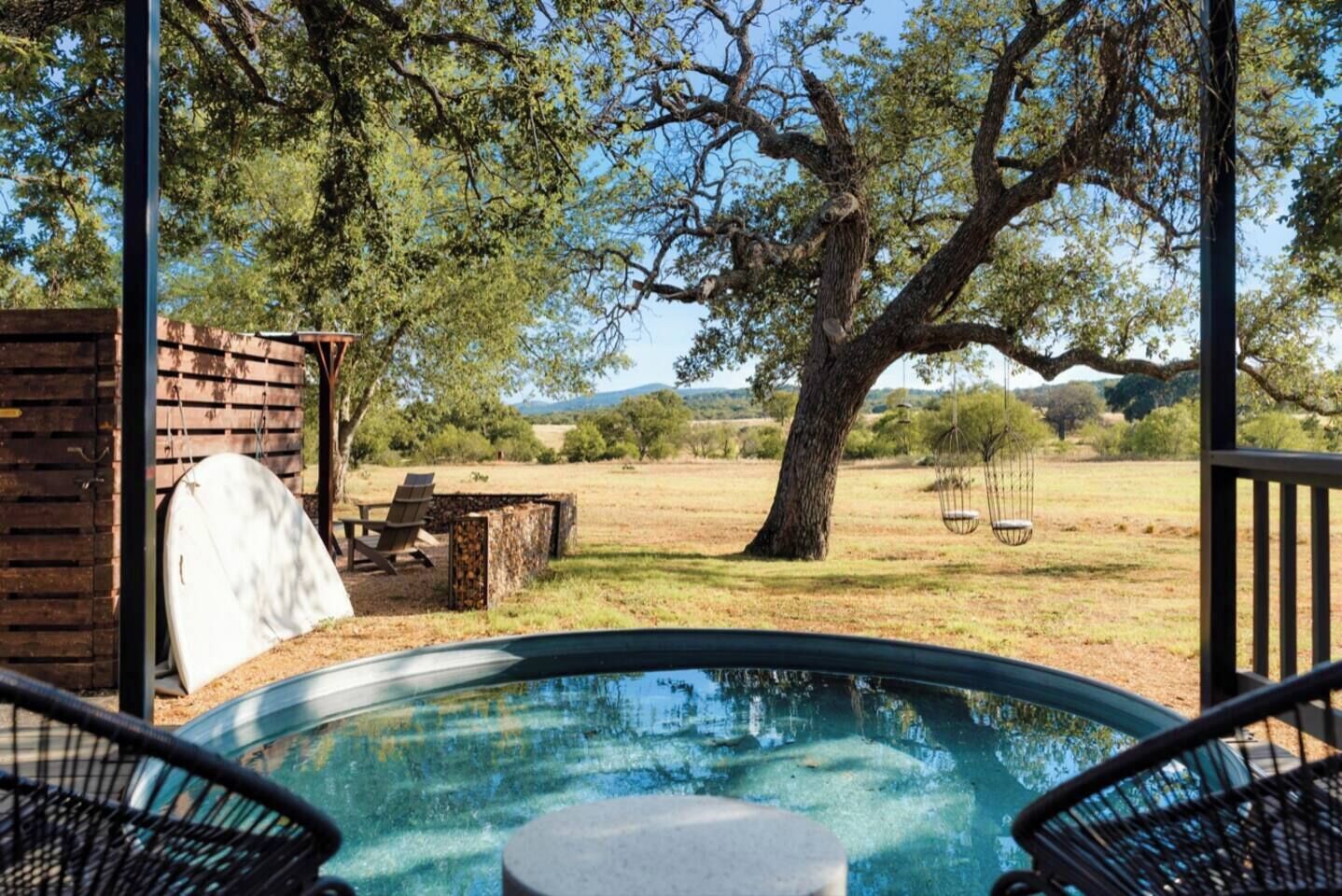 Een verwarmd zwembad