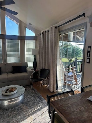 TV, fireplace, stereo - Hill Country Tiny House + Pool Getaway on 10acr (Llano)