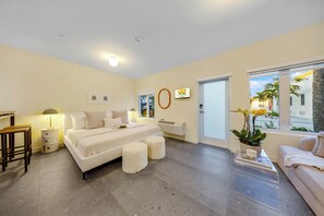 Blackout curtains, free WiFi, bed sheets - El Jardín by Renzzi (Miami)