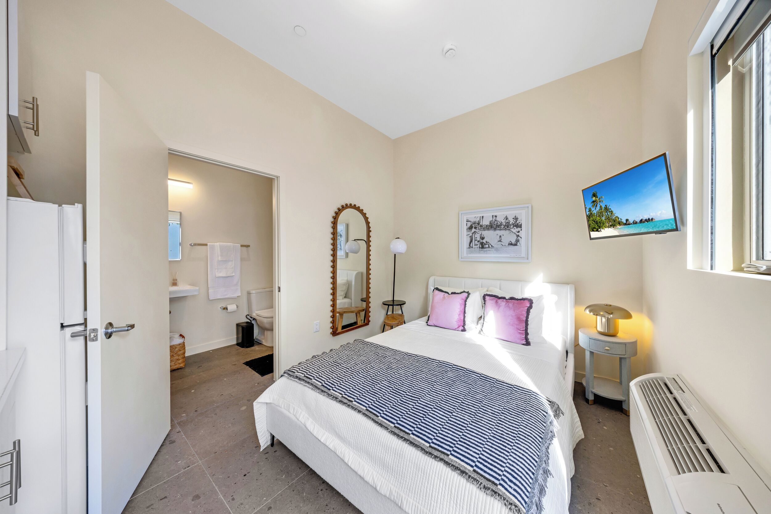 スタンダード スタジオ | WiFi (無料)