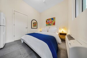 Studio Standard | Rideaux d’obscurcissement, accès au Wi-Fi (inclus), literie fournie