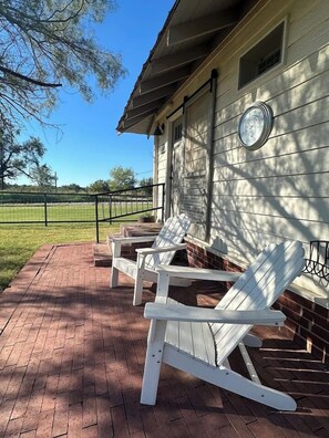 Terrace/patio - Llano Line Shack -
Historic Rail (Llano)
