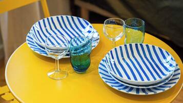 1 camera, ferro/asse da stiro, Wi-Fi, lenzuola