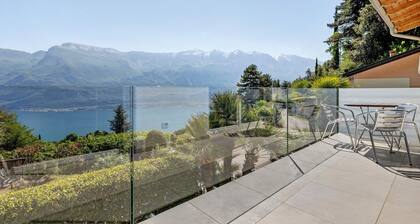Villa Ortensia – Exclusive Holiday Home with Pool and Panoramic Lake Garda Views