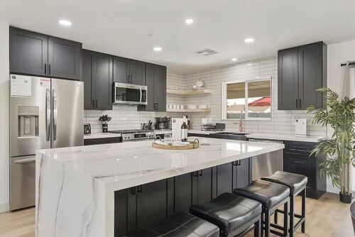 Desert Dream- Retreat with Heated Pool