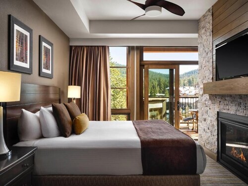 Luxury Ski-In and Ski-Out 2-Bedroom Villa at Hyatt Northstar Lodge