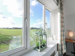 Interior - Scamnel (Stone)