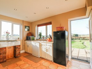 村舍 | 私人厨房 | 洗碗机、厨具/餐具