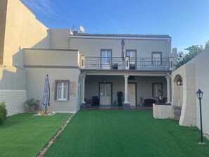 Exterior - Room 2 – Economy Double (Assemini)