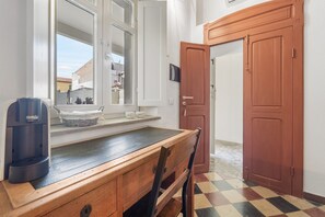 Interior - Room 2 – Economy Double (Assemini)
