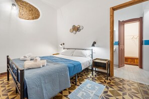 1 camera, Wi-Fi, lenzuola