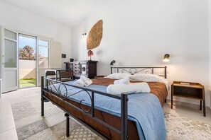 WiFi, bed sheets - Room 4 – Double Room with Garden View (Assemini)