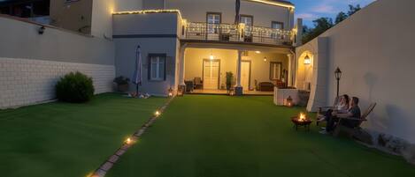 المنشأة من الخارج