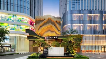 المنشأة من الخارج