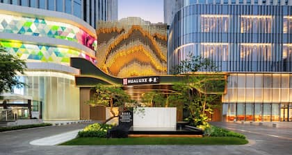 HUALUXE Zhongshan City Center