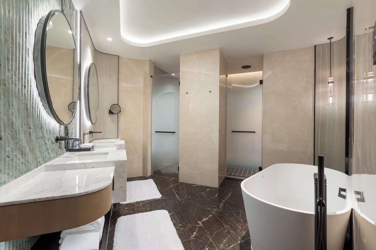 Suite, 1 Bedroom | Bathroom