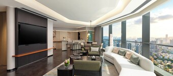 HUALUXE Zhongshan City Center