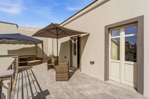 Terrace/patio - Suite 8 Argento with Private Terrace and Hot Tub (Assemini)