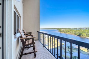 Condo, varias camas (Pinnacle Port A-929) | Áreas de la propiedad