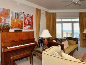 Smart TV, books - Luxurious 6bd Semi-Private Pool Steps to Beach Bikes Grill (Ocean City)