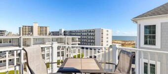 Luxurious 6bd Semi-Private Pool Steps to Beach Bikes Grill