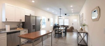 5 Min to Elon | 7 Min to Downtown | Washer + Dryer