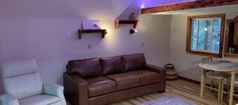 Your Sweet Rogersville Escape: Cool, Quiet, and Welcoming