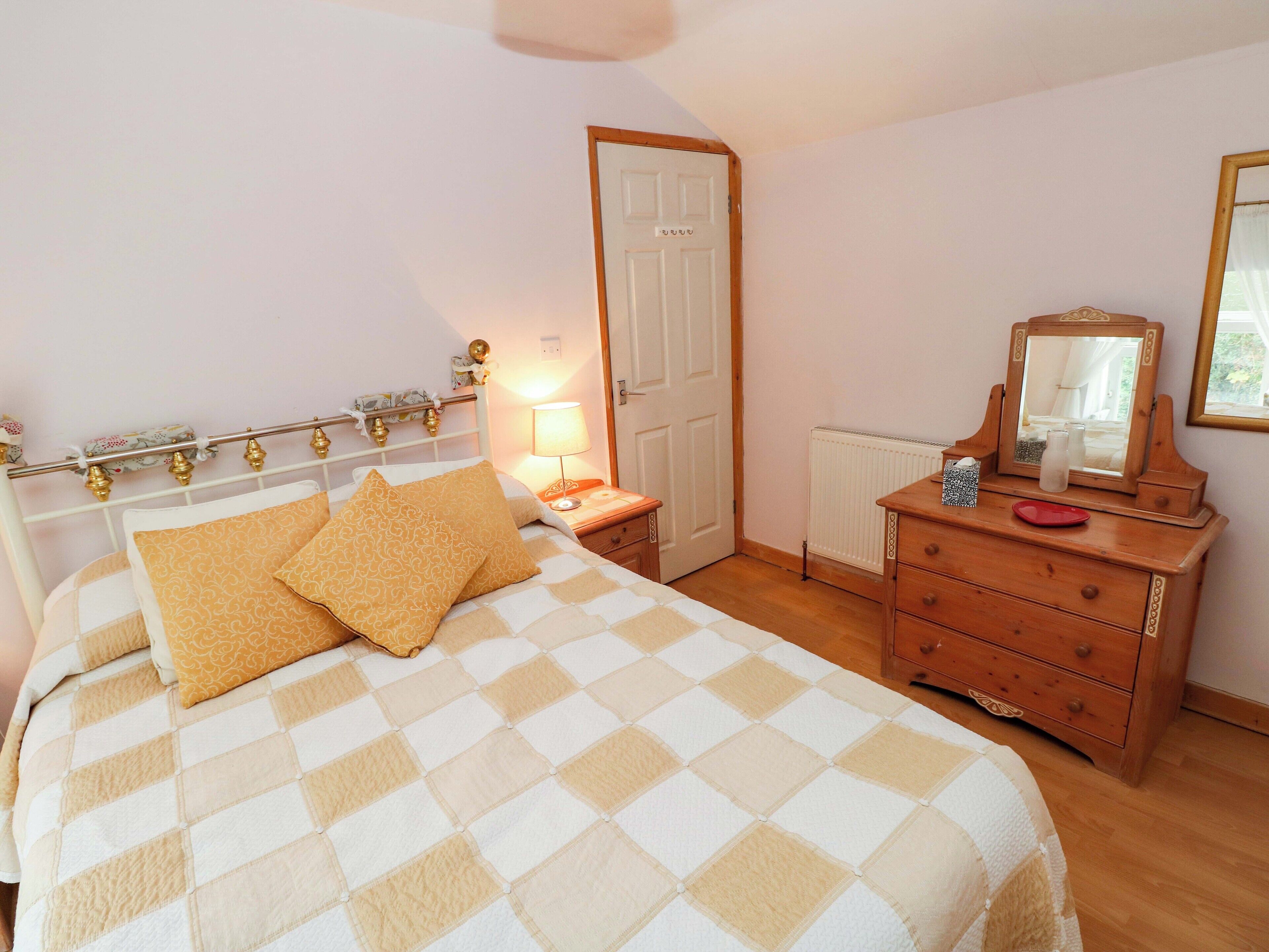 2 slaapkamers, gratis wifi, individueel gedecoreerd