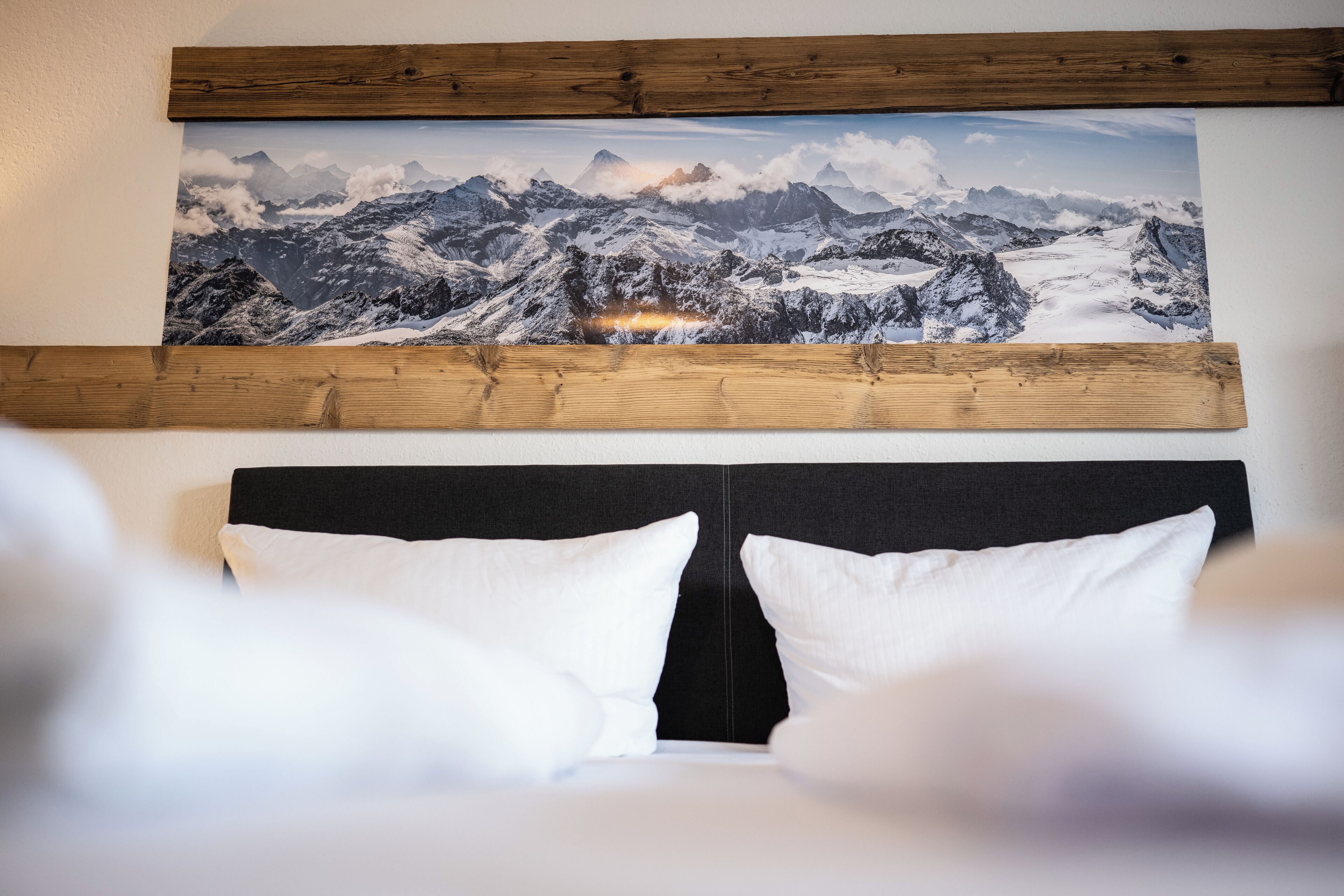 2 soverom, skrivebord, reiseseng for barn og wi-fi (inkludert)