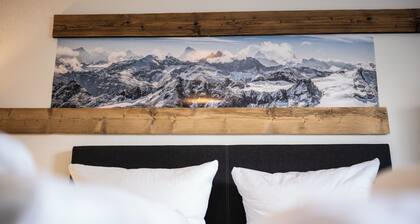 Mountaineer sleeping places | Parking & Wifi
